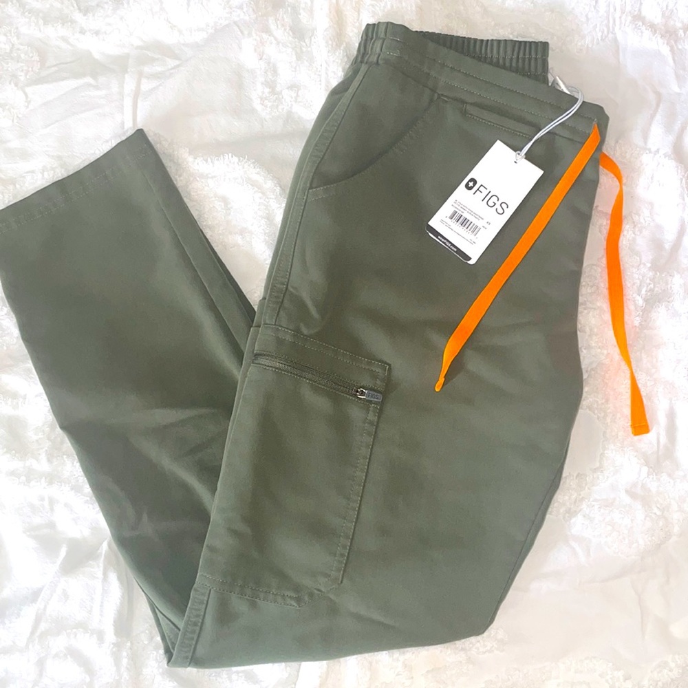 FIGS Scrub Pants